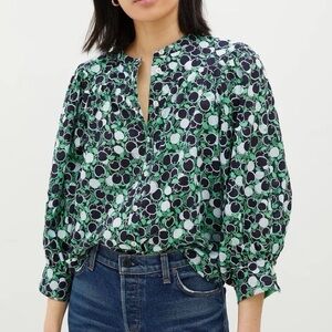 Maeve Anthropologie Whimsy Button down green blue apple print blouse